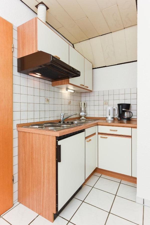 Ferienwohnungen mit Balkon im Haus Seekieker Bensersiel Exterior foto